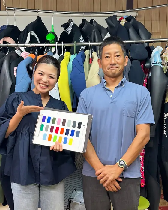 ご来店のお客様とスタッフの記念写真