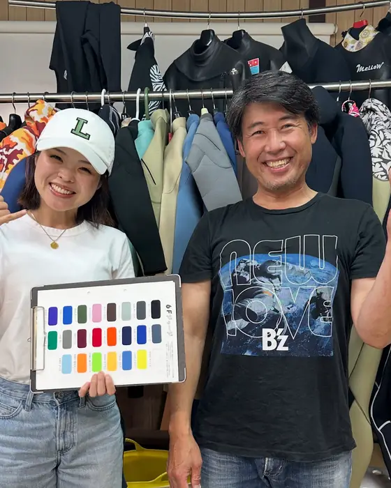 ご来店のお客様とスタッフの記念写真
