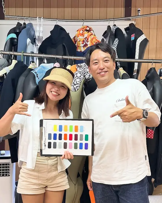 ご来店のお客様とスタッフの記念写真